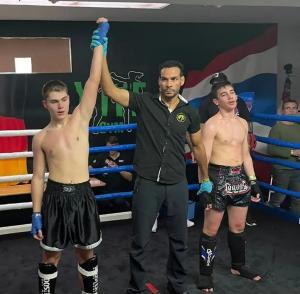 BB CHAMPIONS - Ehrung 015 - Siegesehrung im Kickbox Ring