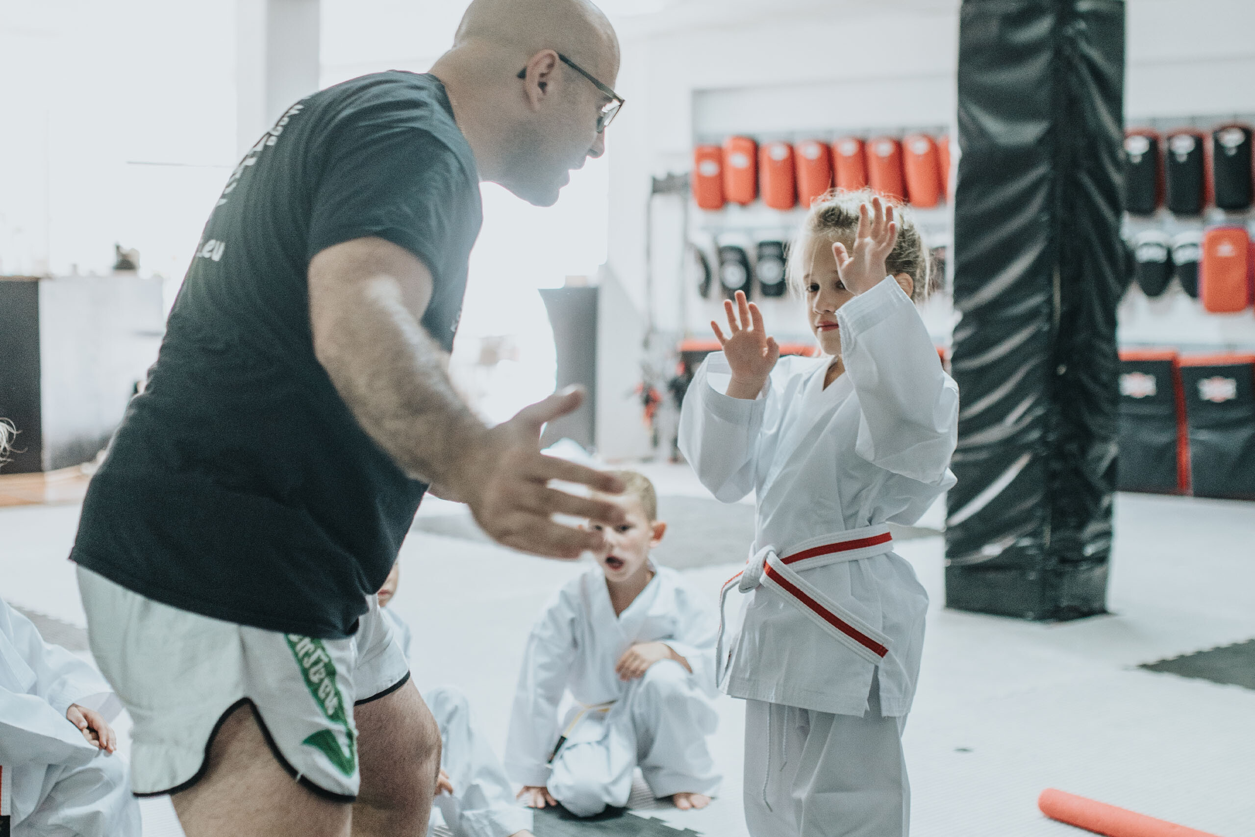 Kinder Selbstverteidigung mit Kickboxen und Krav Maga in Brunsbüttel - 004